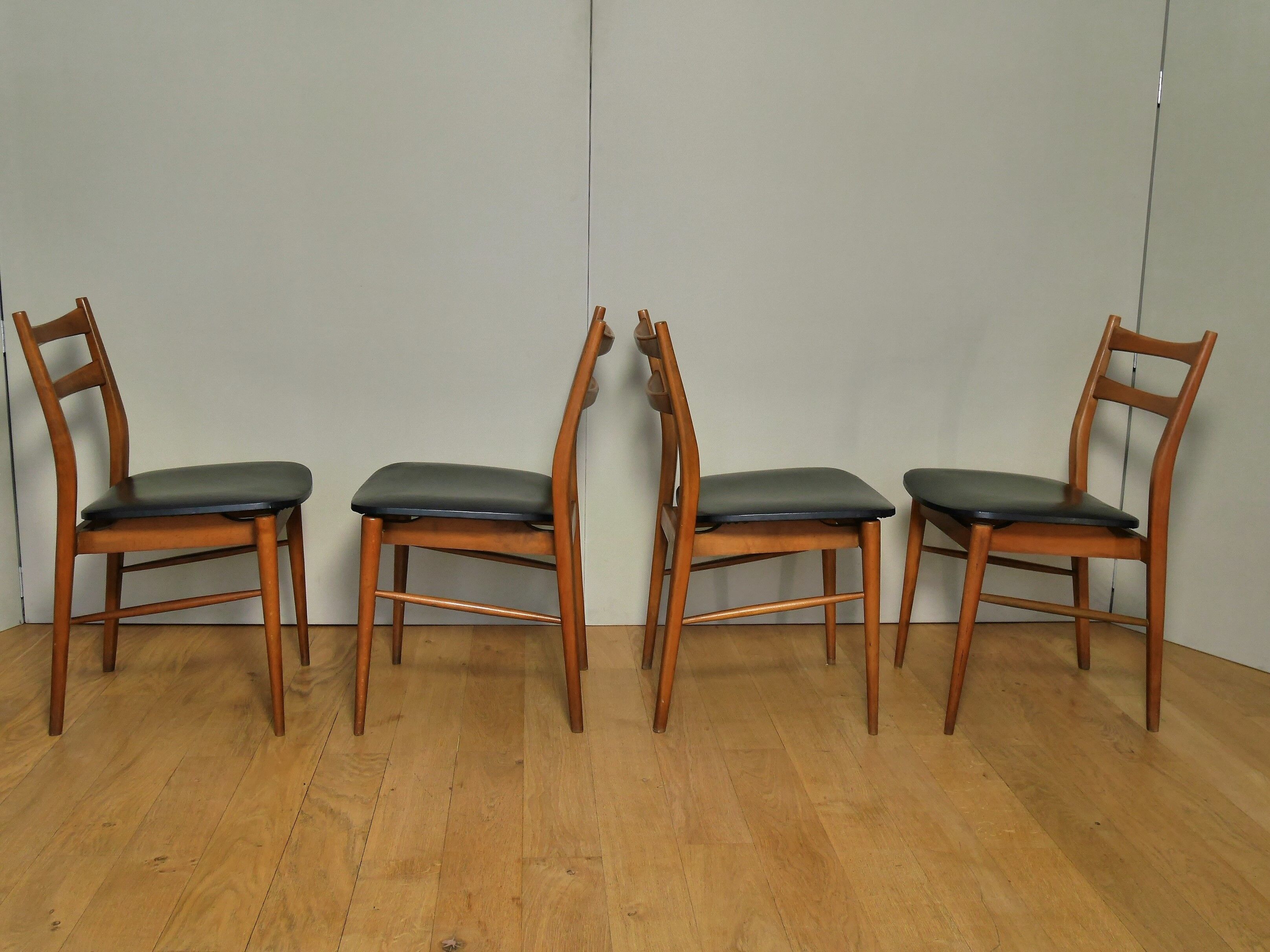4 scandinavian chairs of the 1960