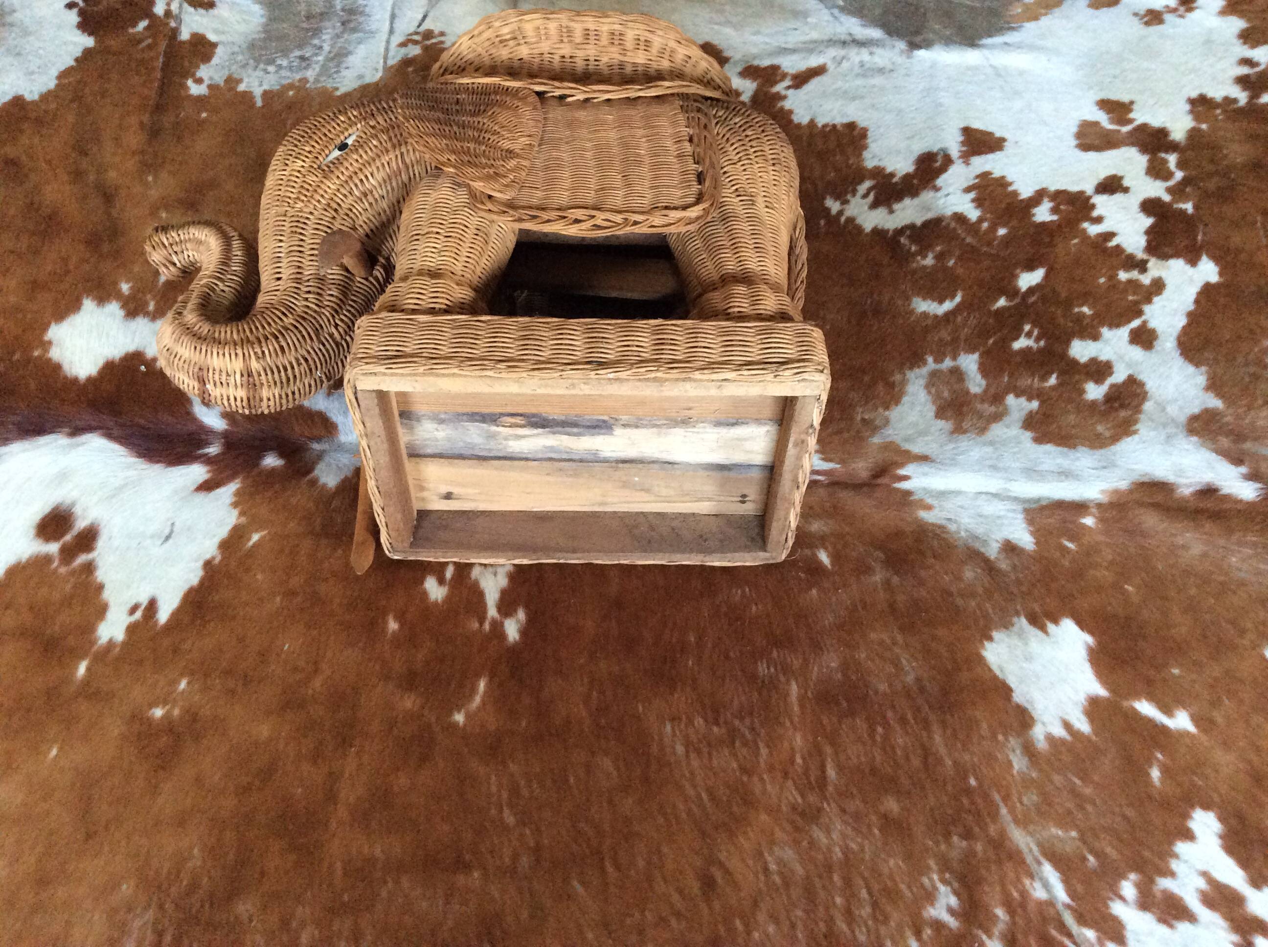Wicker elephant side table