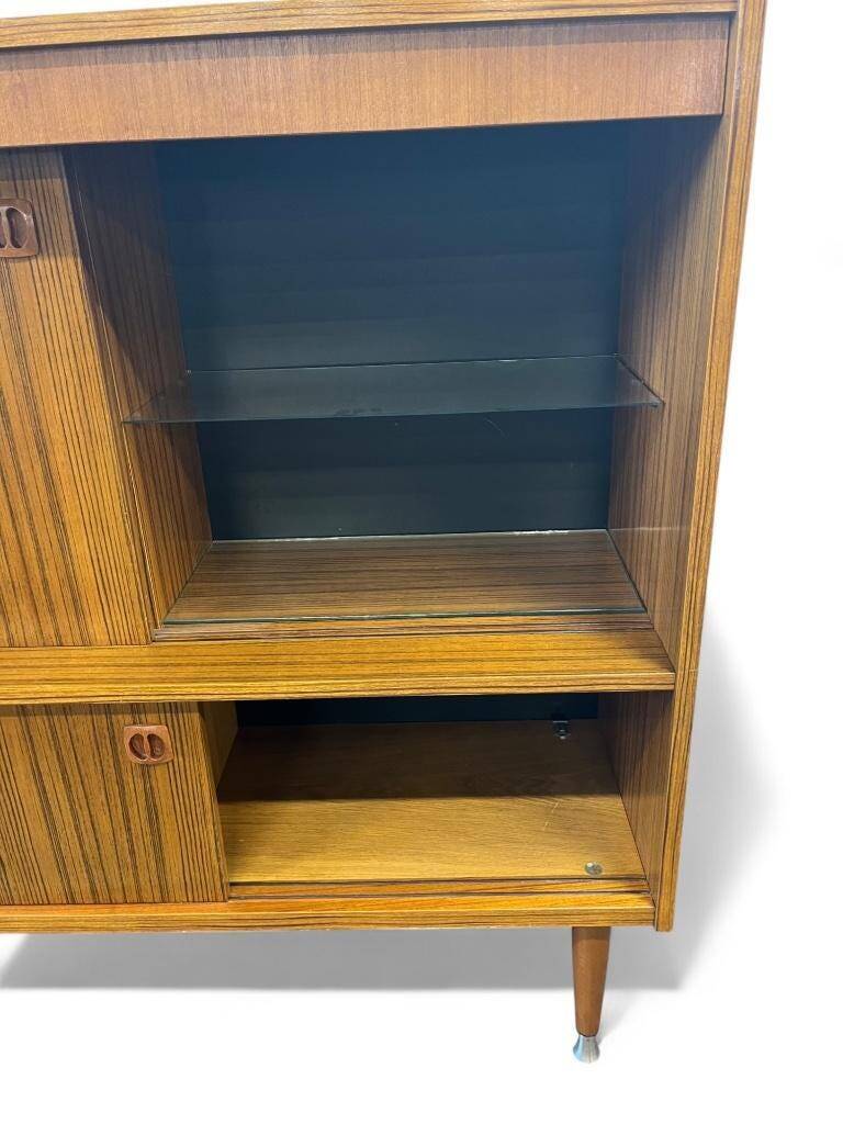 Vintage display cabinet / bar cabinet / cabinet with lighting