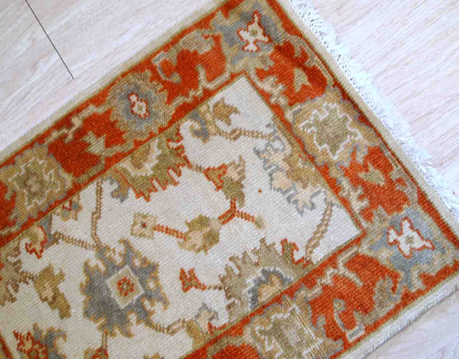 Vintage Indian Mahal handmade carpet 64cm x 97cm 1980s
