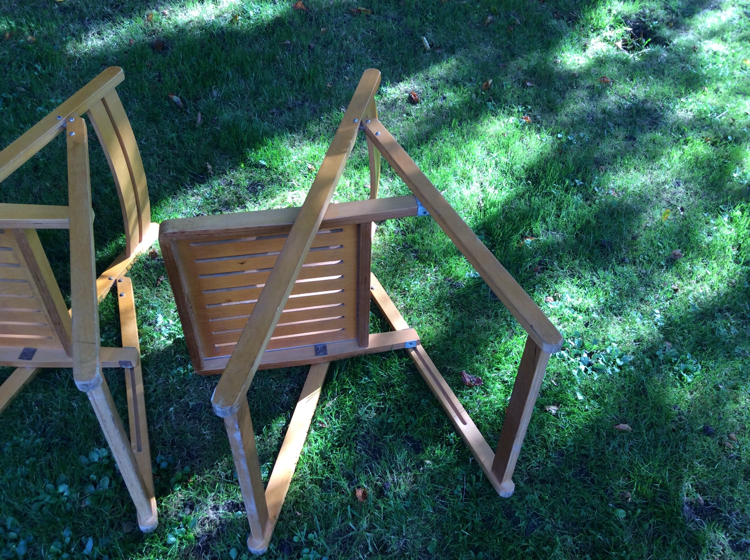 Series of 3 folding chairs