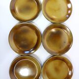 Vintage service plates and serving trays, 39 pieces, silk-screened.