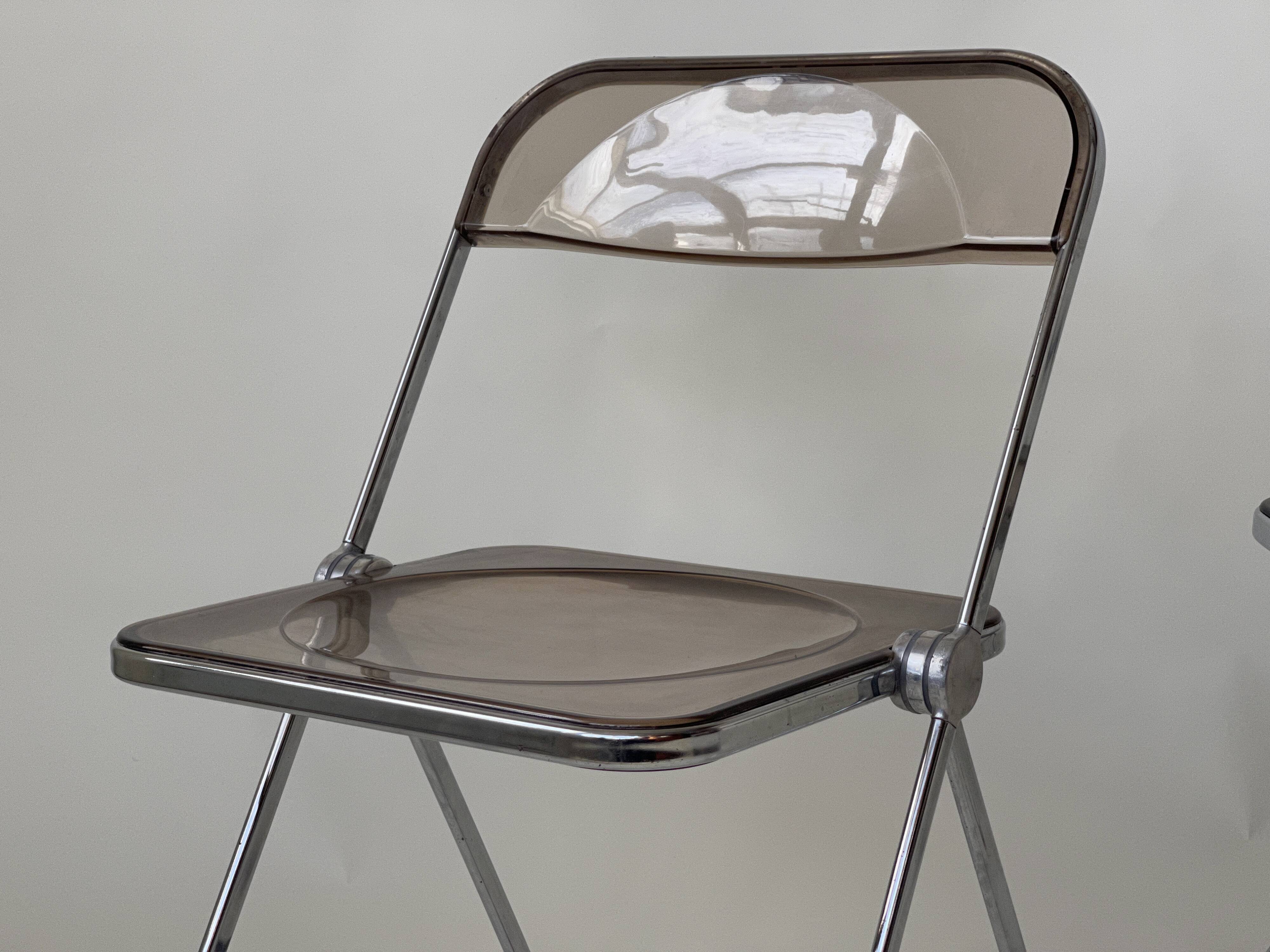Pair of Folding Plia Chairs by Giancarlo Piretti