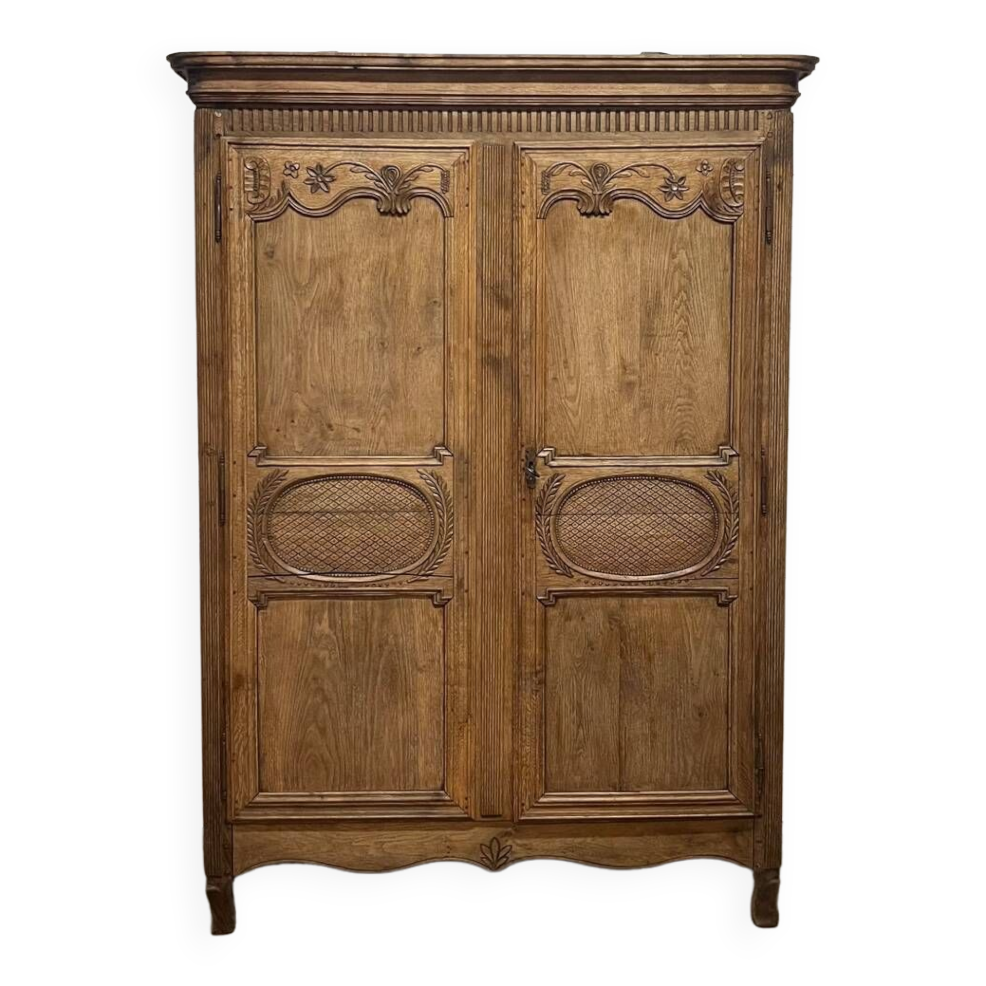 Norman wedding cabinet in raw oak 19th century
