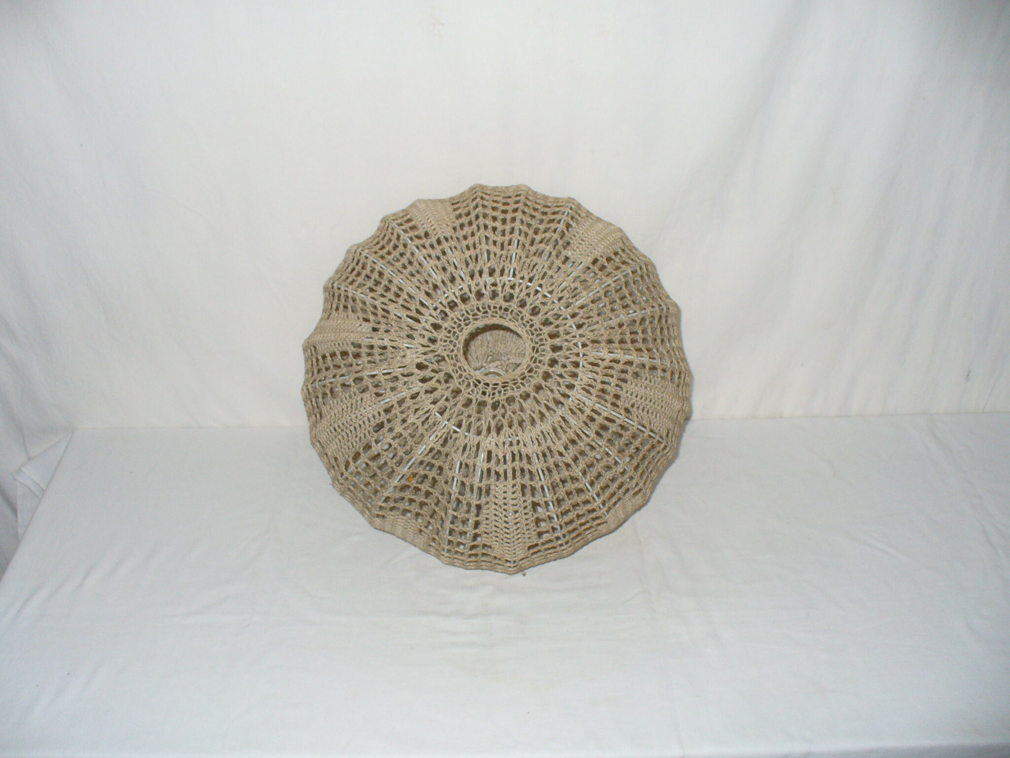 Macramé suspension from the 60/70