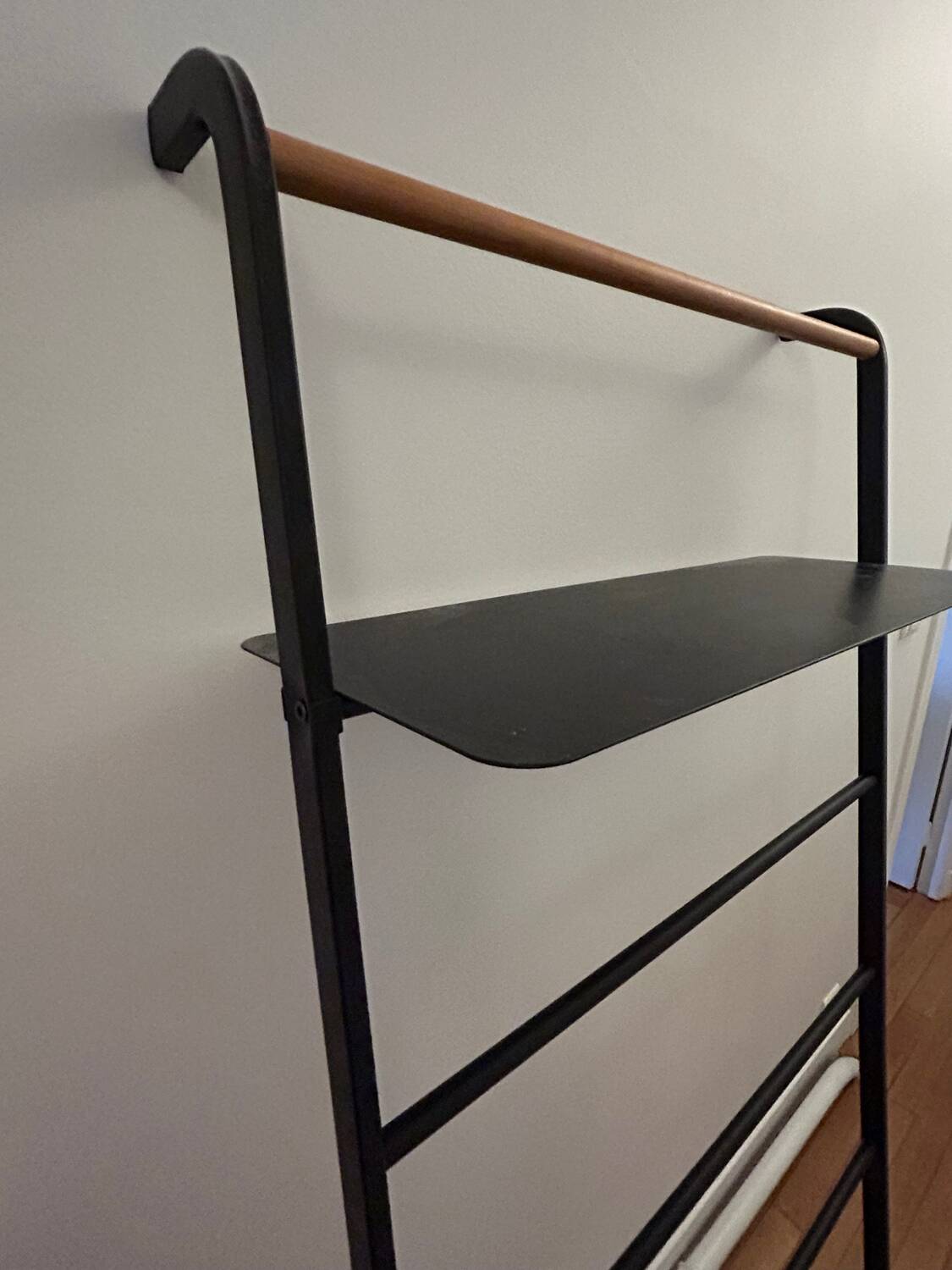 Yamazaki ladder with shelf