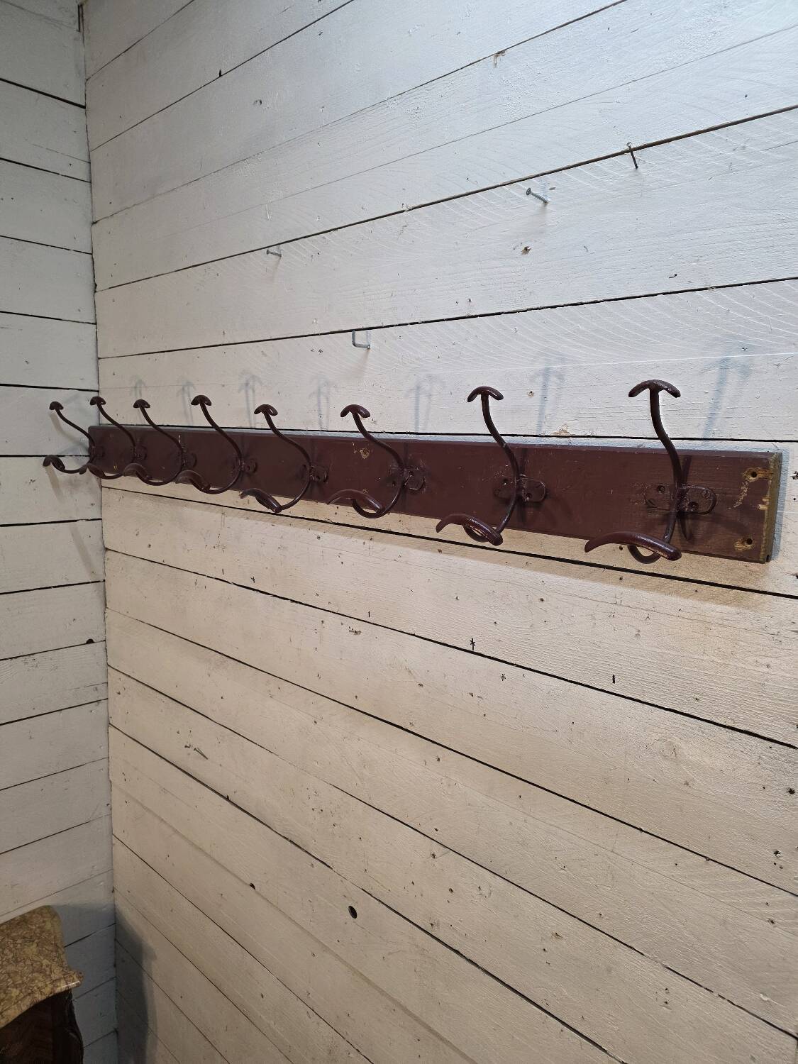 School coat rack with 8 hooks