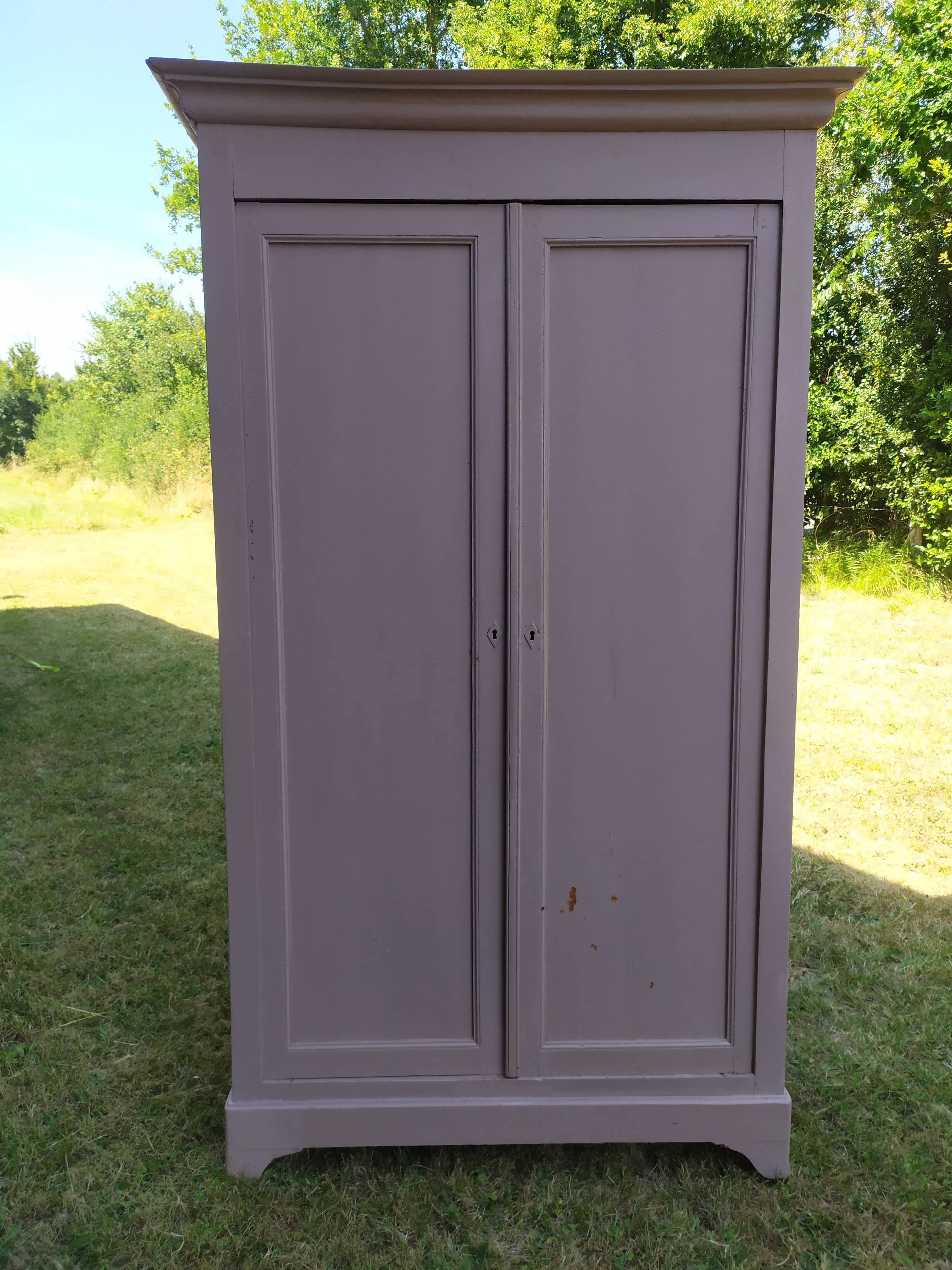 Armoire parisienne
