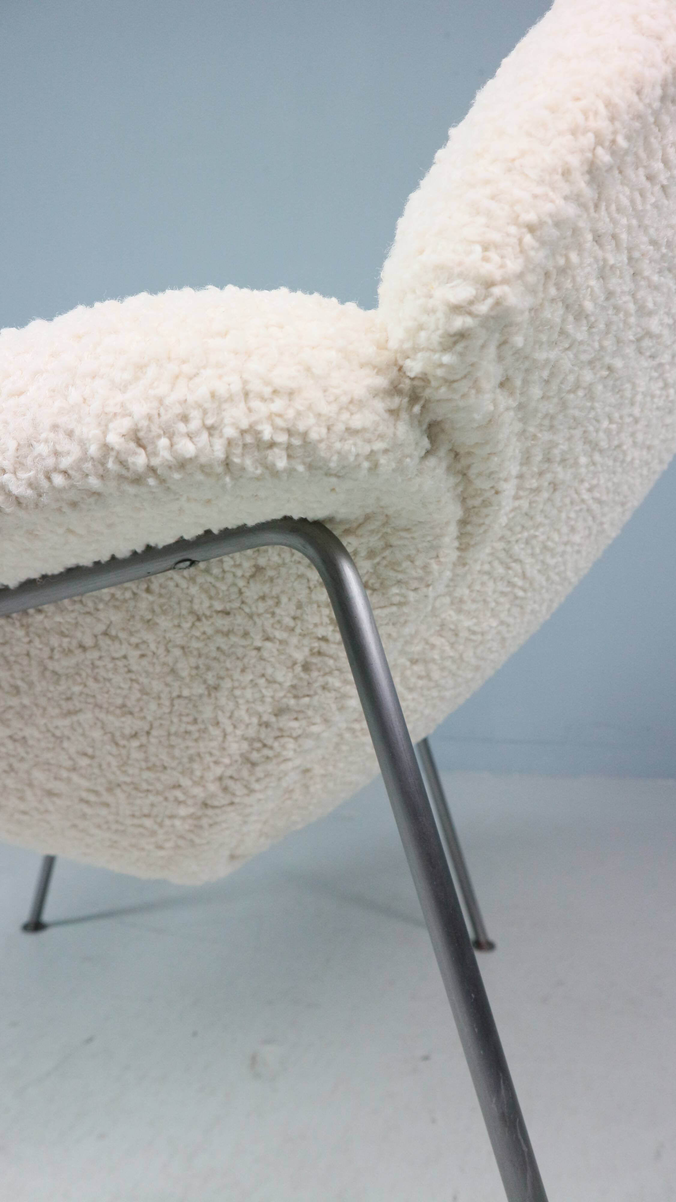 F555 Bouclé Lounge Chair by Pierre Paulin for Artifort 1960s