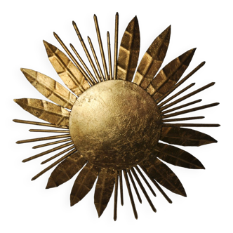Applique florale soleil brutaliste, métal doré à la feuille d'or, Italie, 1970