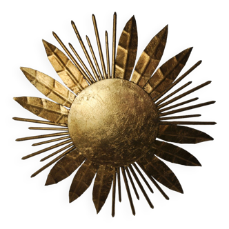 Brutalist sun floral wall lamp, gold leaf gilded metal, Italy, 1970