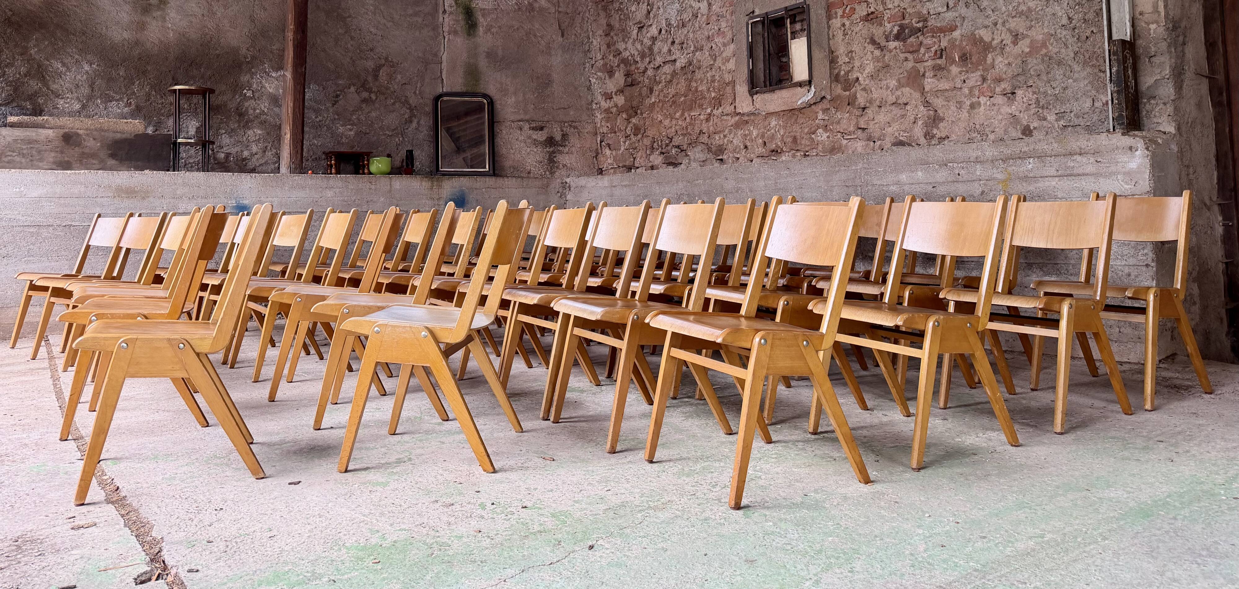 ✨ Set of 50 French modernist stackable chairs – Vintage 1960s