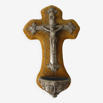 Ancien bénitier catholique Napoléon III crucifix en métal sur velours religion 18 cm