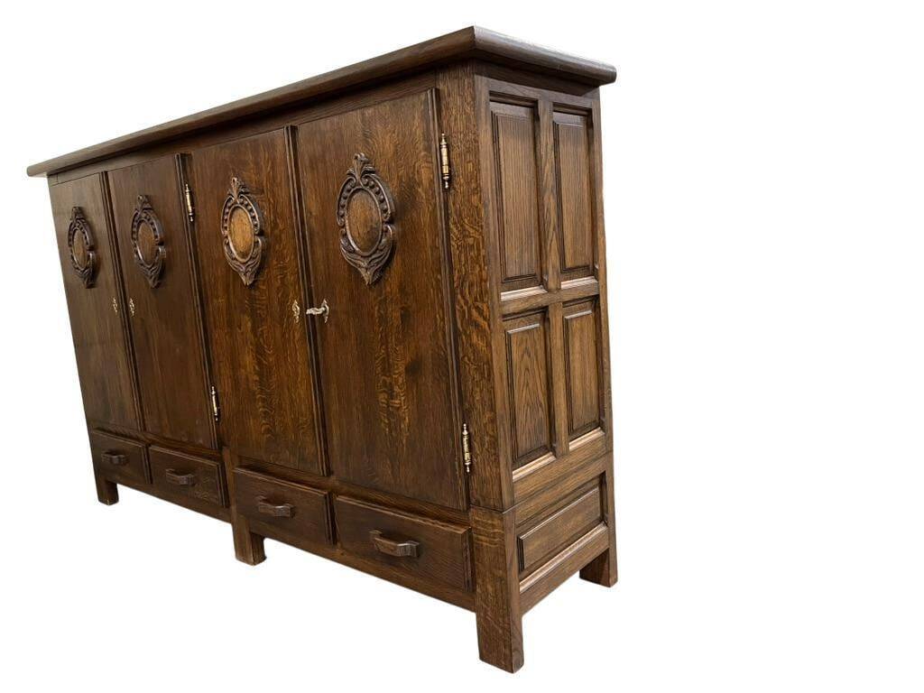 Vintage wooden sideboard / midboard