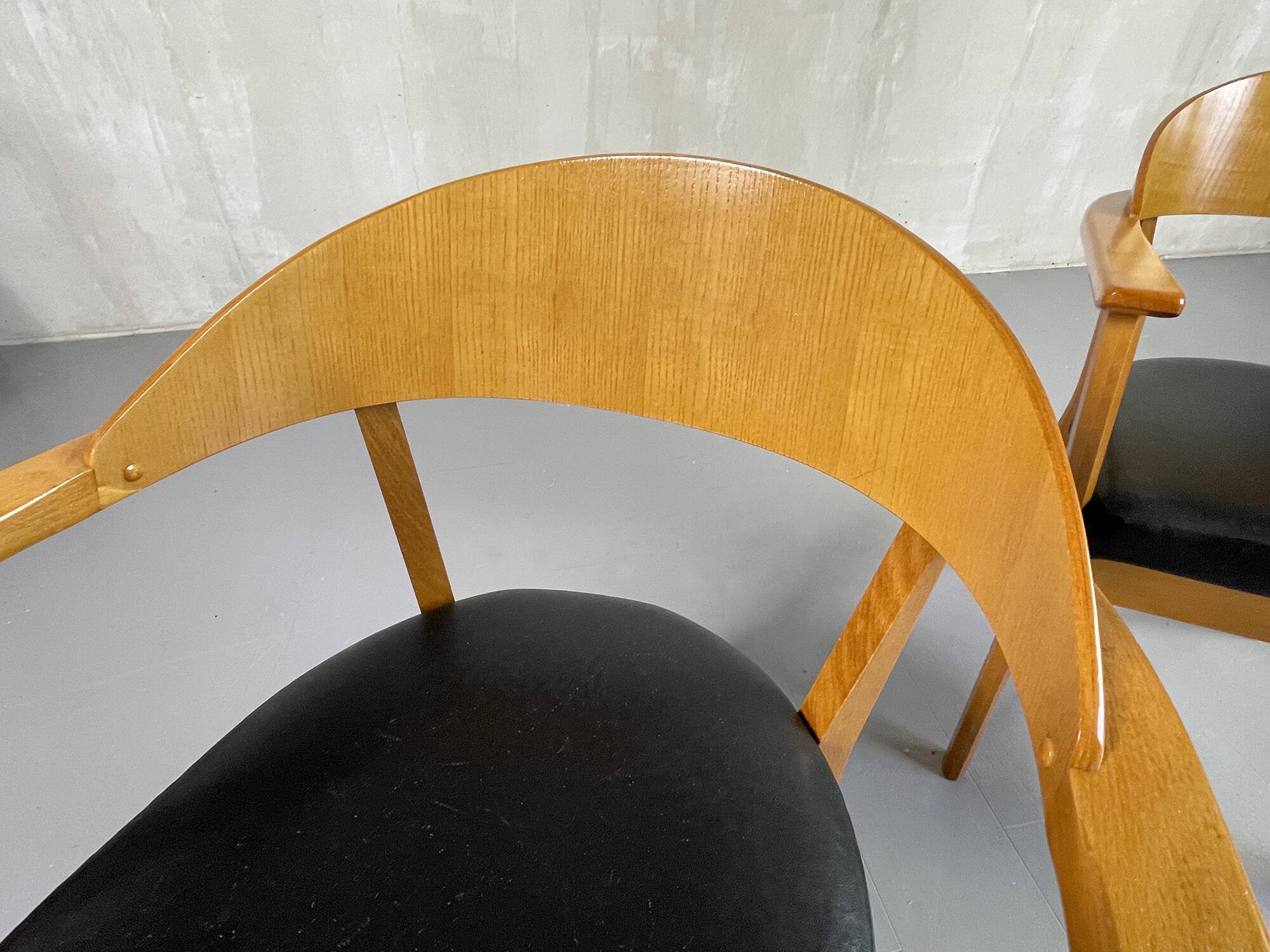 Paire de fauteuils Baumann, France 1980