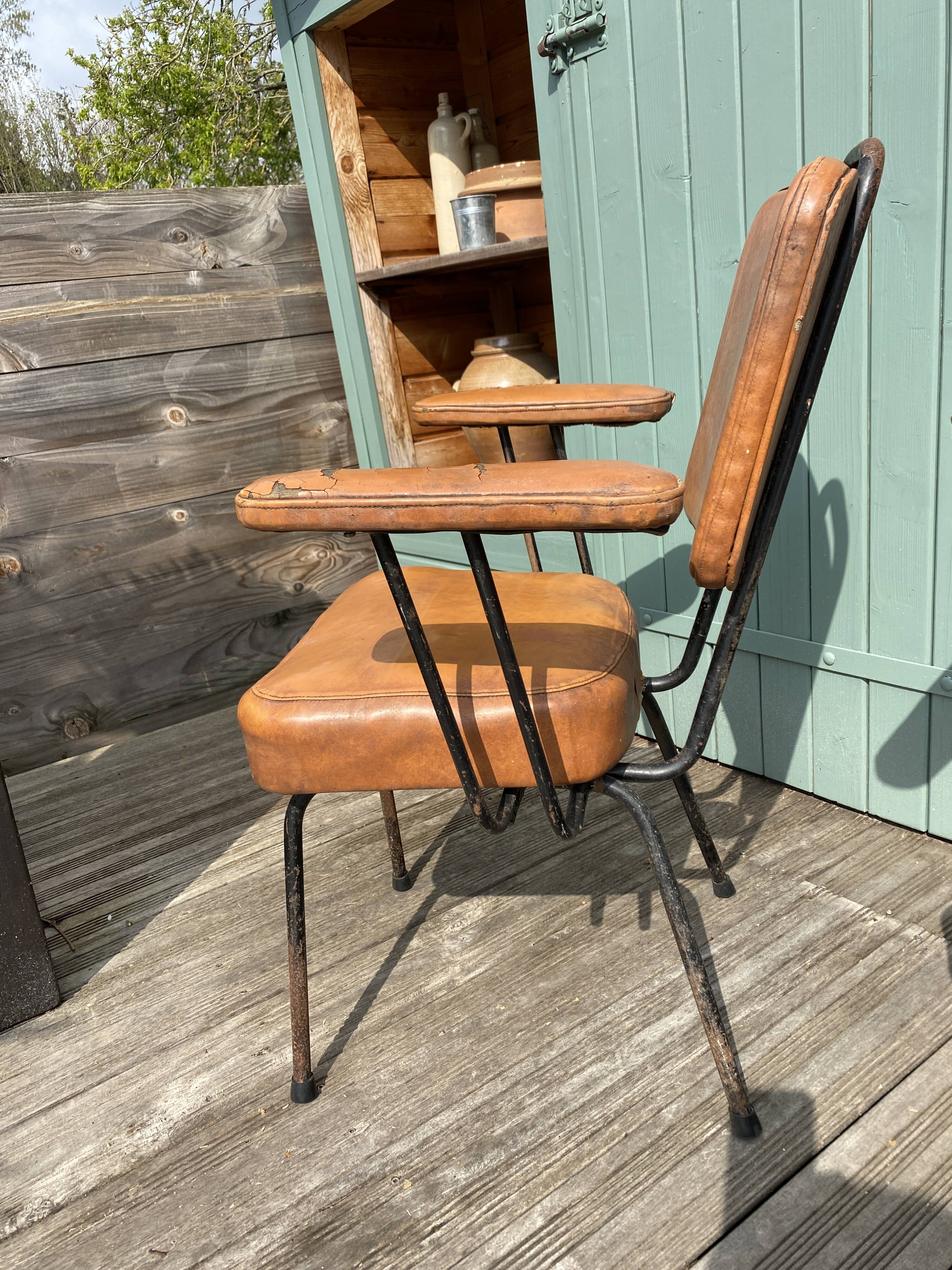 Lot of 4 chairs with armrests