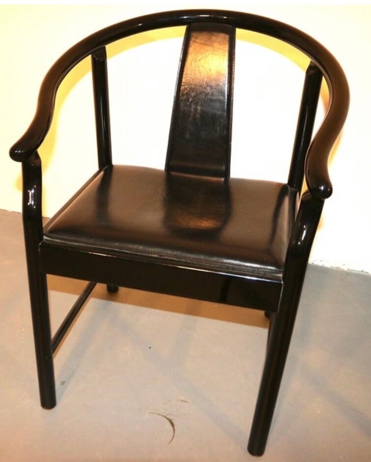 Set of 5 black lacquered leather dining chairs similar to China Chair Wegner