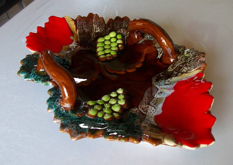 Plate Vallauris with handles