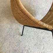 Magazine rack or log holder in wicker and metal - 1950s design