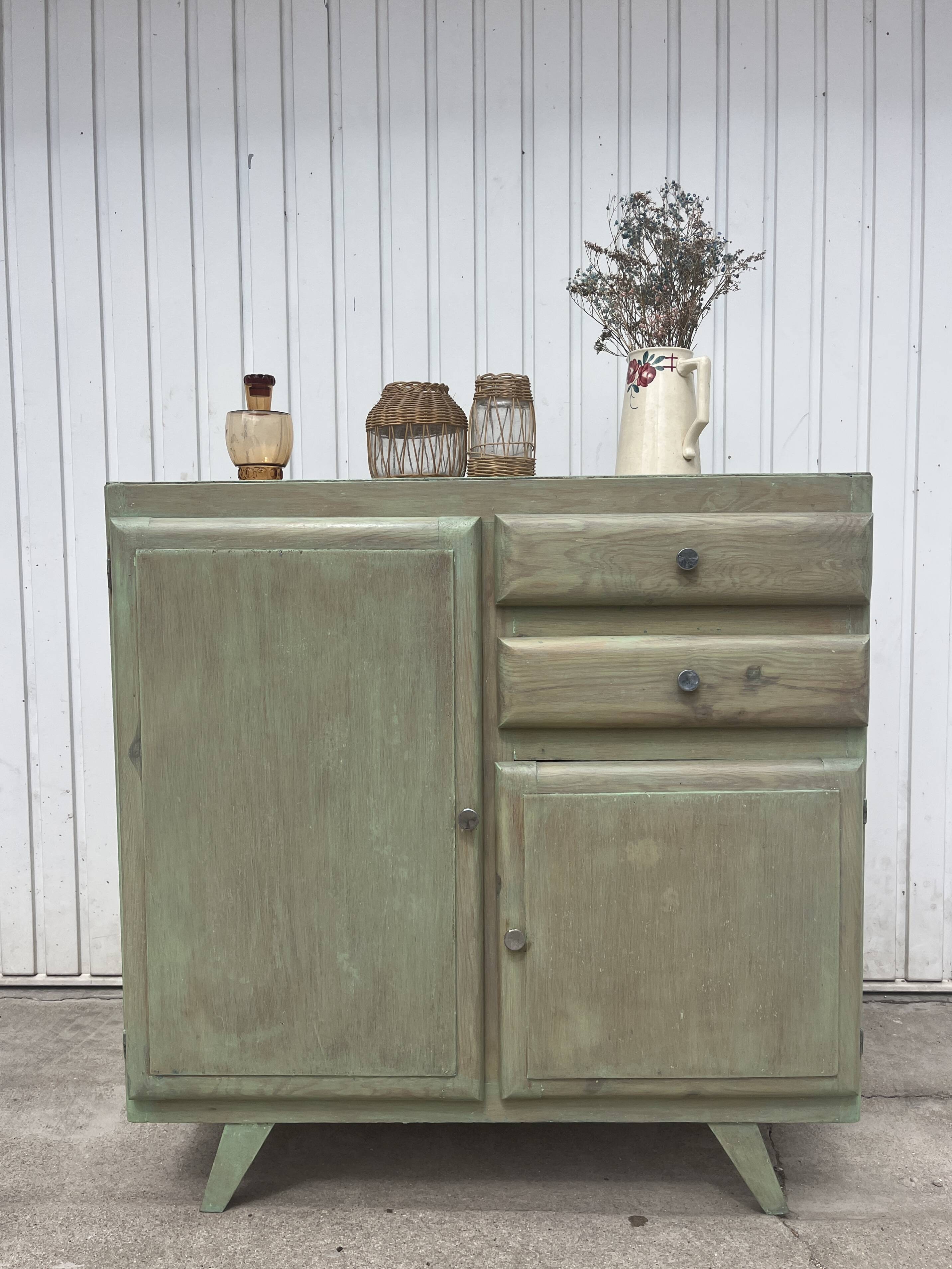 Compass leg sideboard