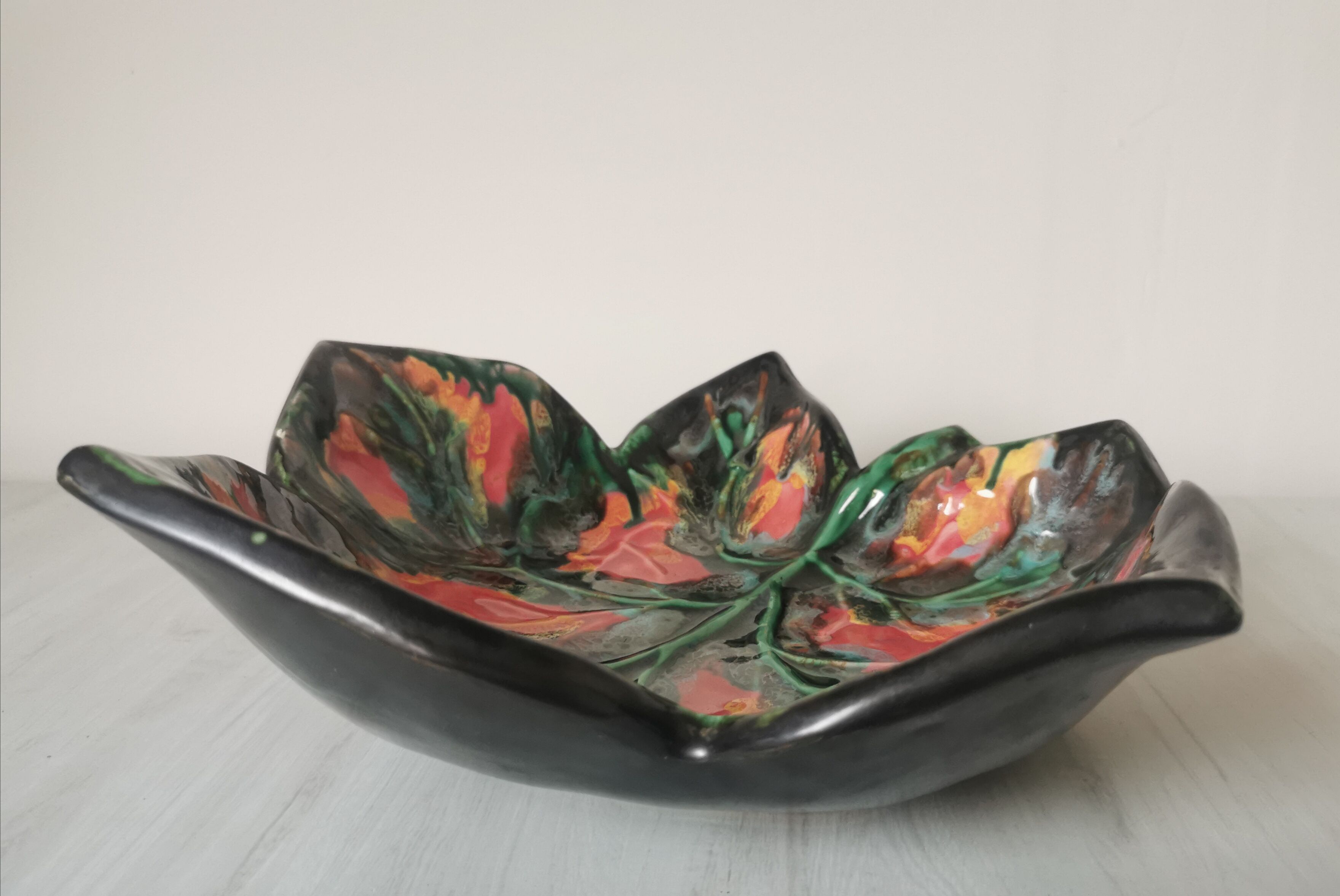 Vintage glazed ceramic trinket bowl