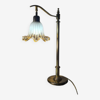 lampe  laiton 1970   avec tulipe style murano ambrée et blanc  ,legere trace du temp,59x30