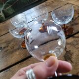 Engraved wine glasses with amber feet, 60s France