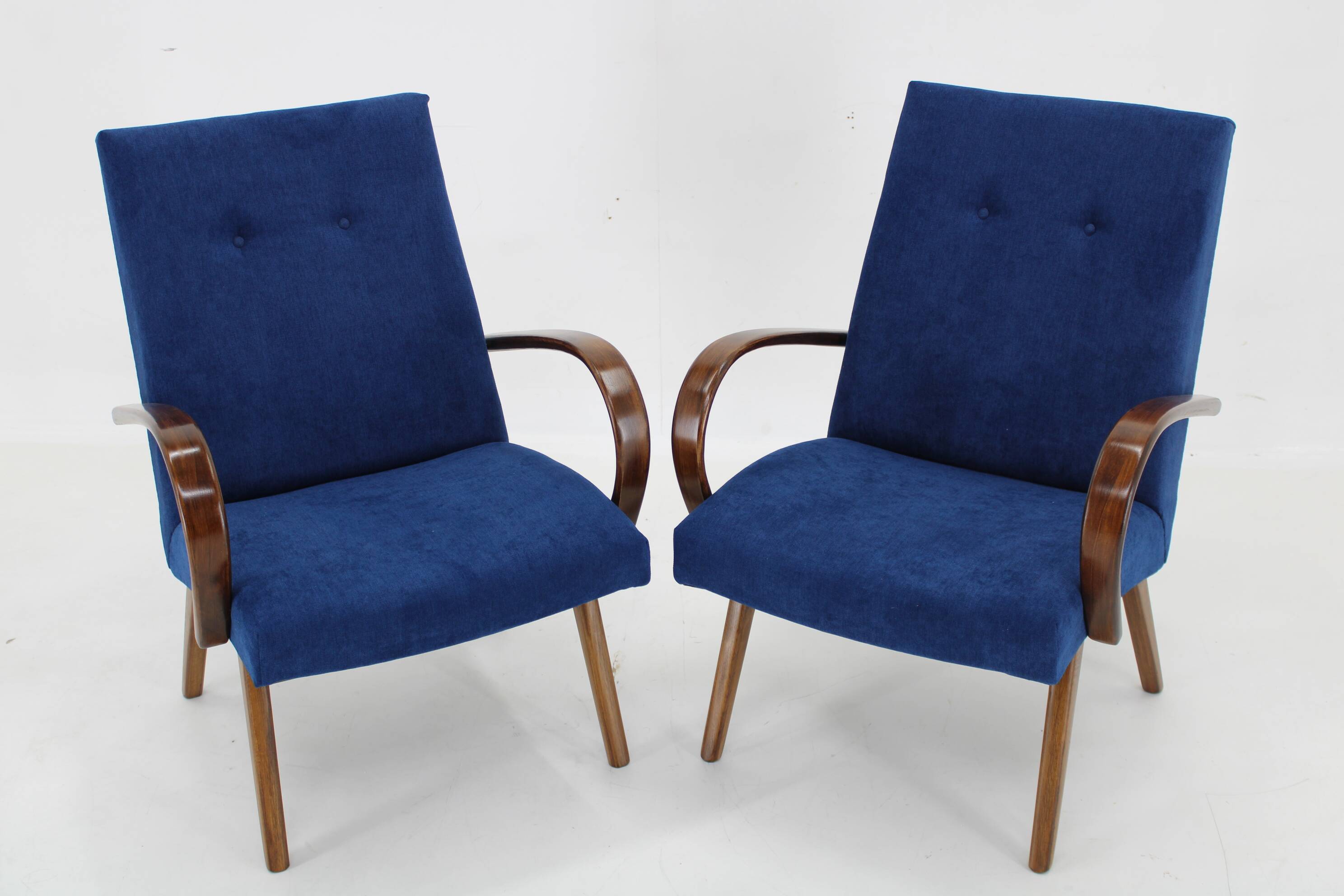 1960s Pair of Jaroslav Smidek Armchairs for TON, Czechoslovakia