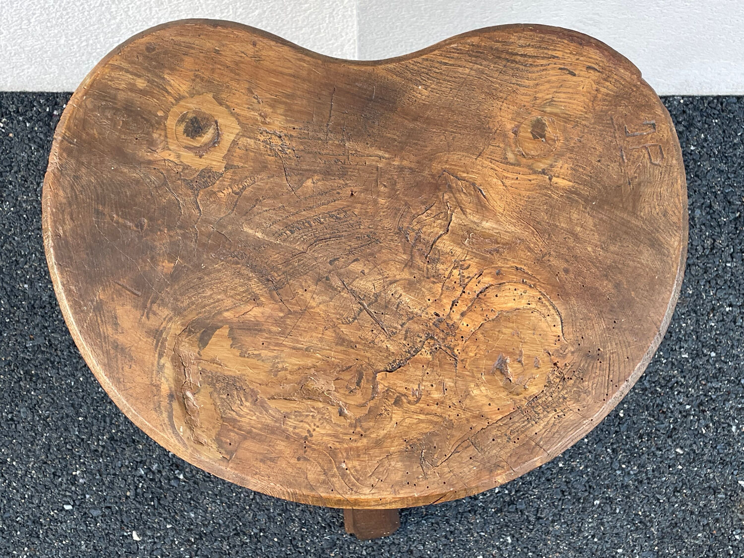 French brutalist tripod