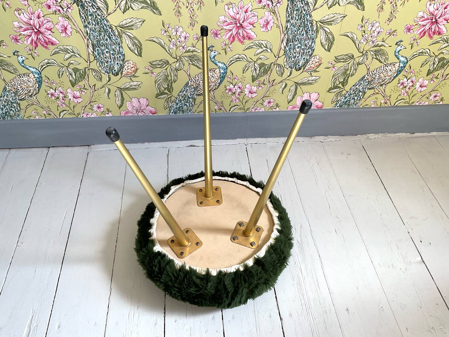 Vintage tripod stool