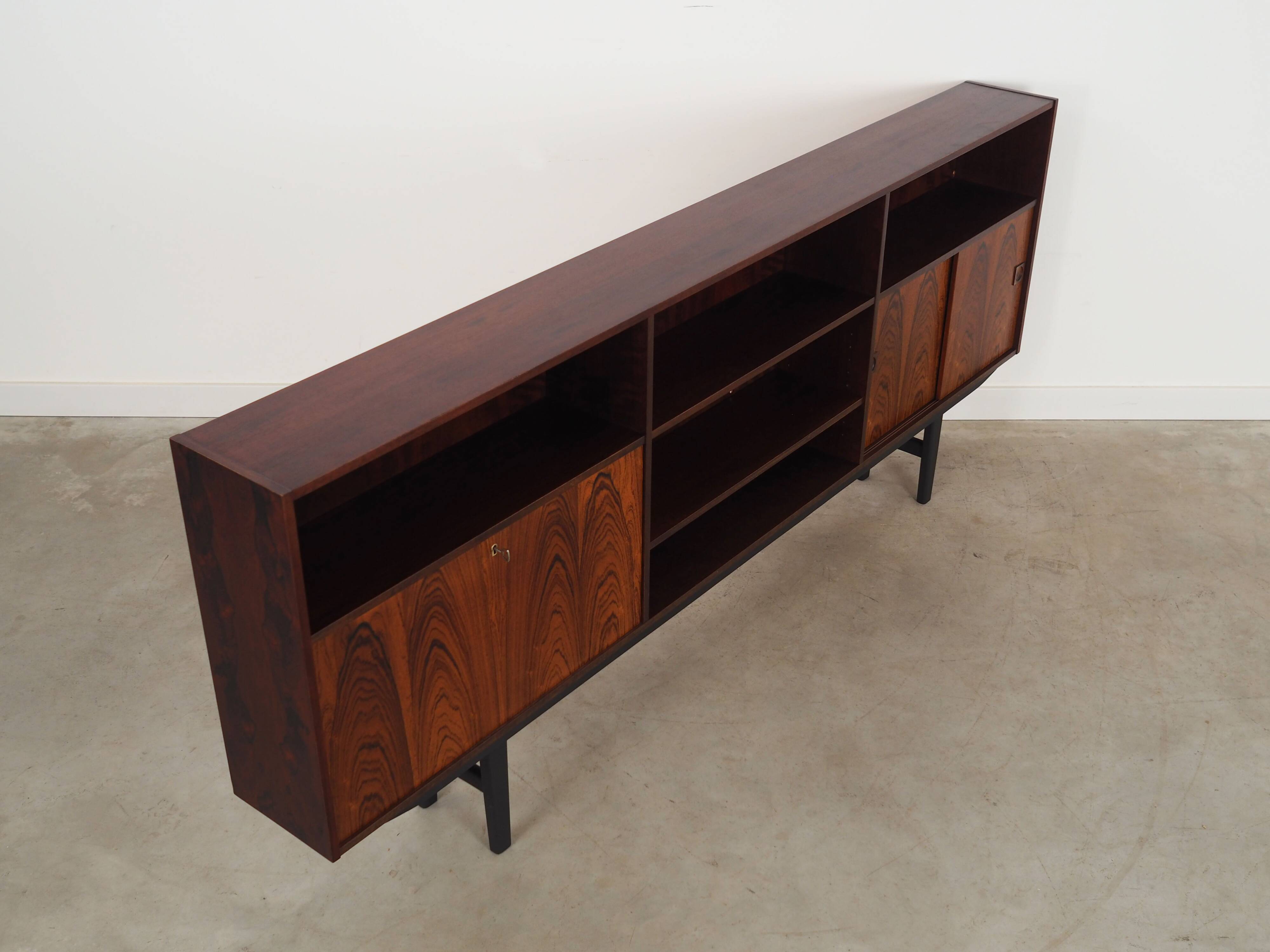 Rosewood bookcase, Danish design, 1970s, production: Farsø Møbelfabrik