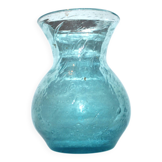 Vase vintage bleu en verre soufflé bullé de la verrerie de biot 1960-1970