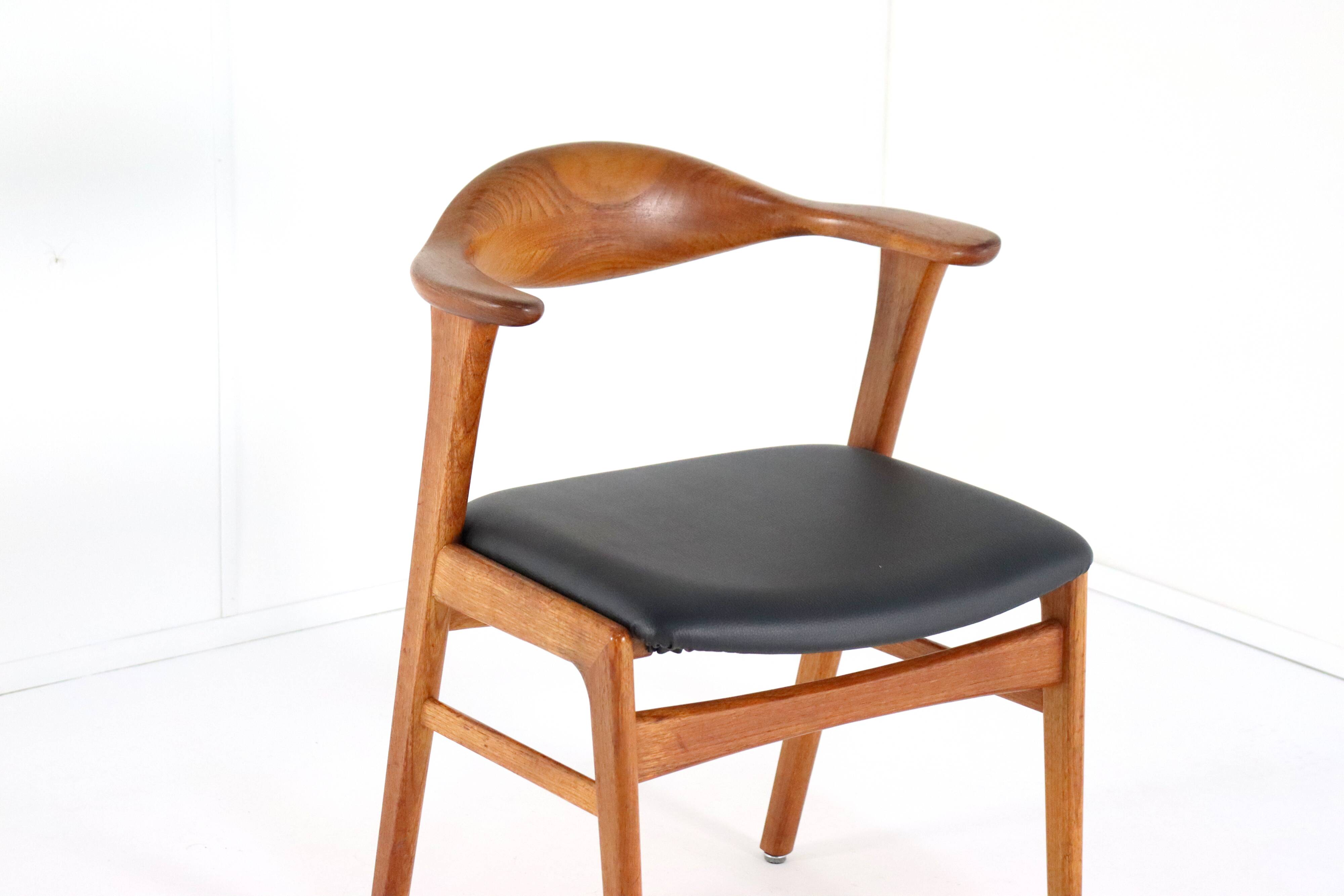 Set of 4 Erik Kirkegaard Hong stolefabrik chairs vintage model 49