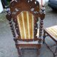 Paire de chaises sculptées