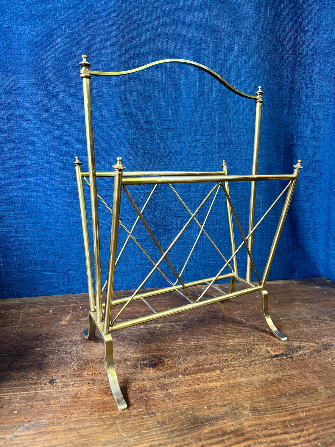Neoclassical brass magazine rack. Maison Jansen. 1940s.