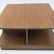 Table basse italienne en noyer de style moderne du milieu du siècle de F.Lli Saporiti, années 1960