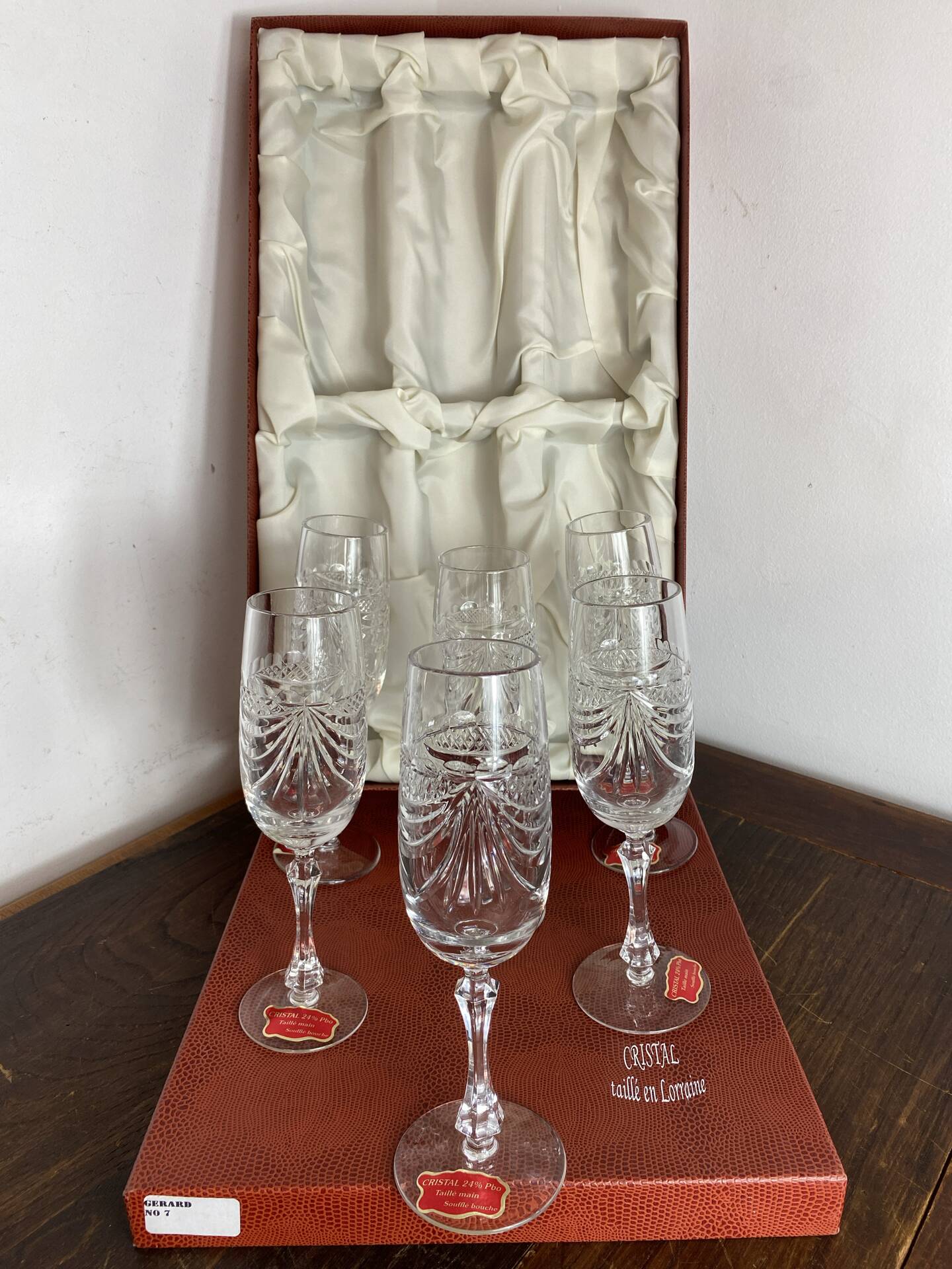 Champagne flutes, cut crystal from Lorraine, with original box.