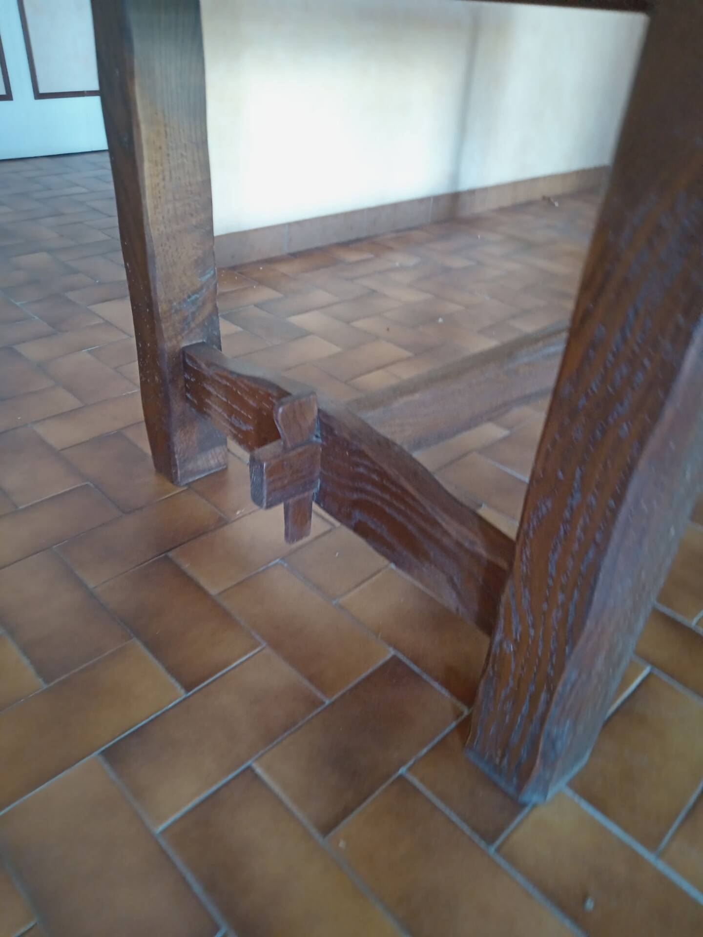Farm table