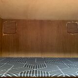 Buffet asymmetrical compass feet