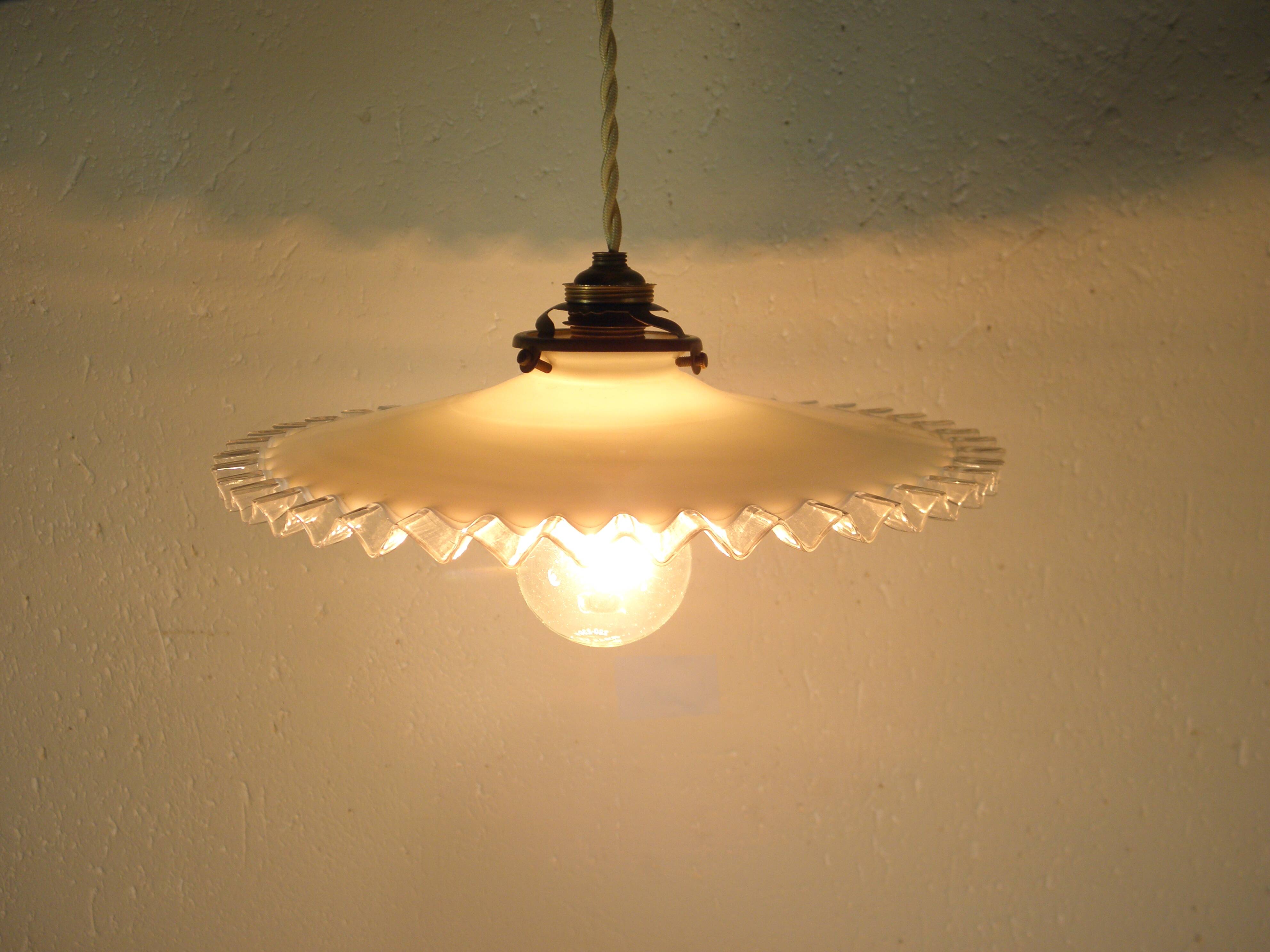 SUSPENSION and rose in OPALINE and PORCELAIN