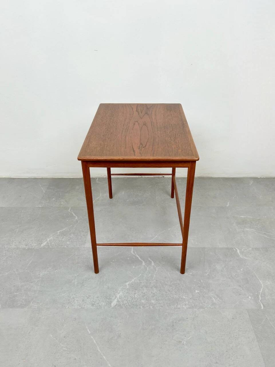 Table d'appoint par Kaj Winding pour P. Jeppesen