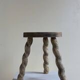 Tabouret ondulé à trois pieds