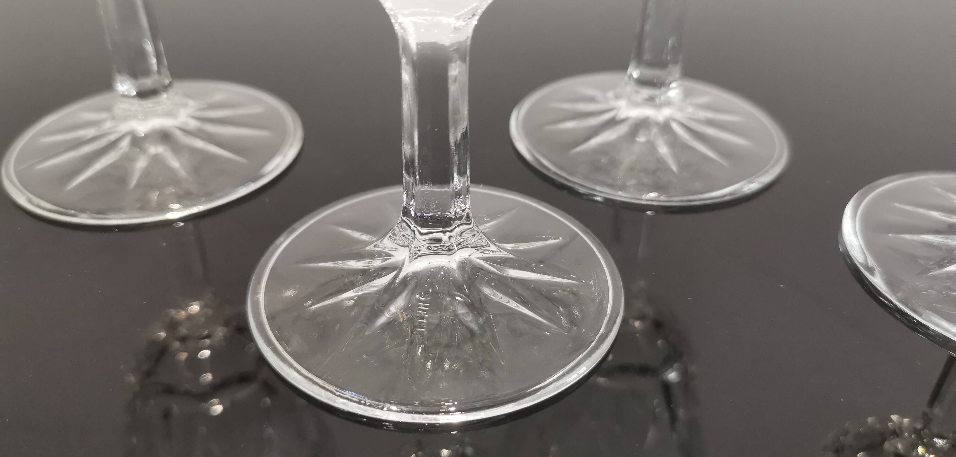 Set of 6 vintage chiseled crystal stemware