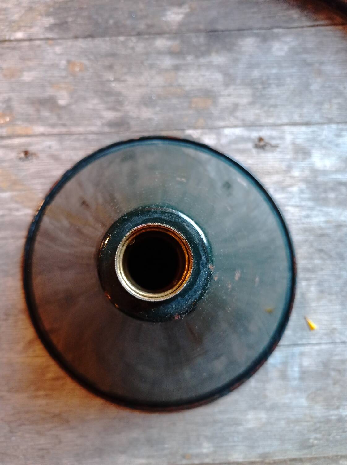 Enamelled bowl suspension