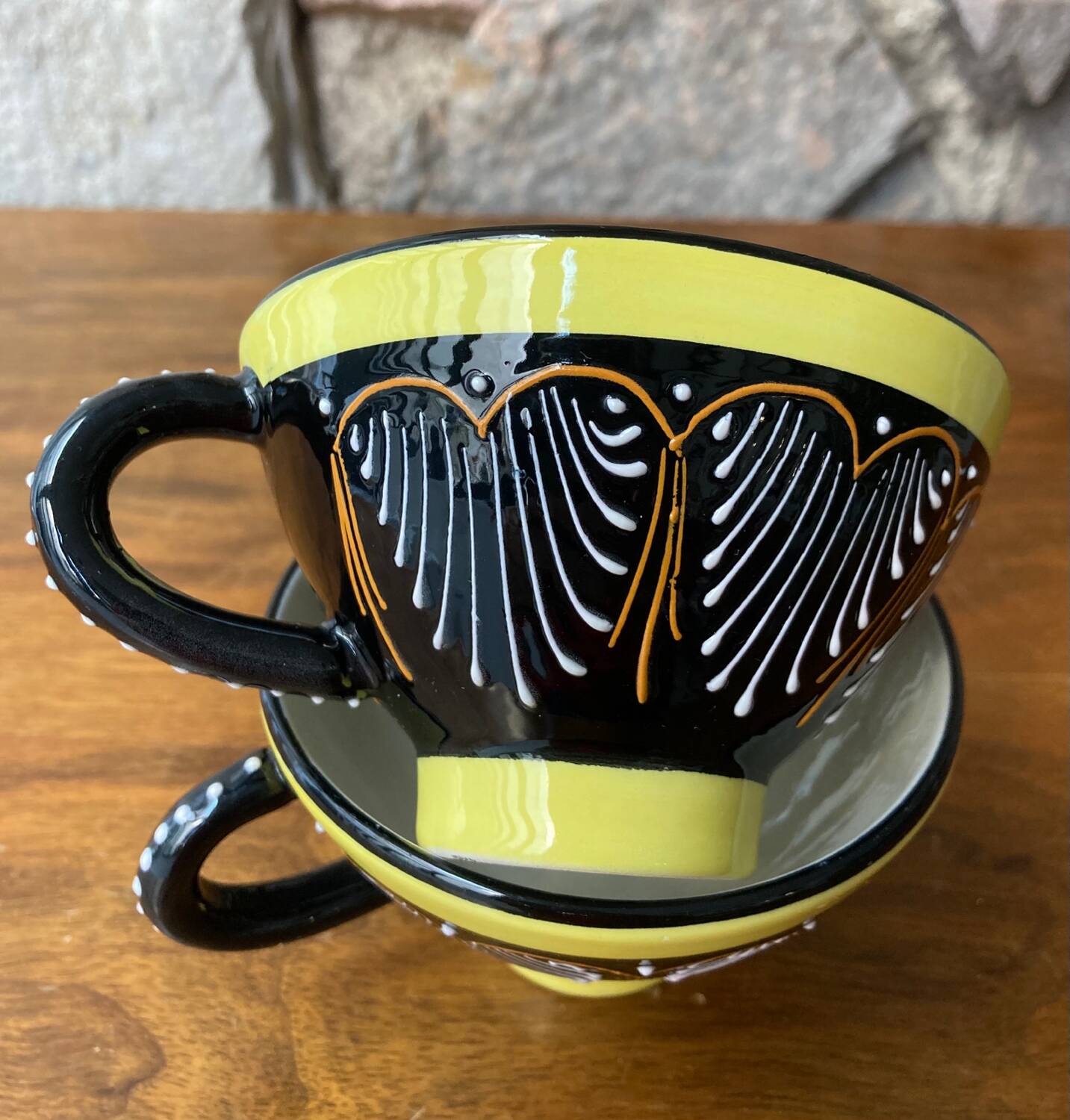 Paire de tasses Henriot Quimper