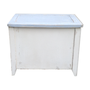 coffre en bois blanc