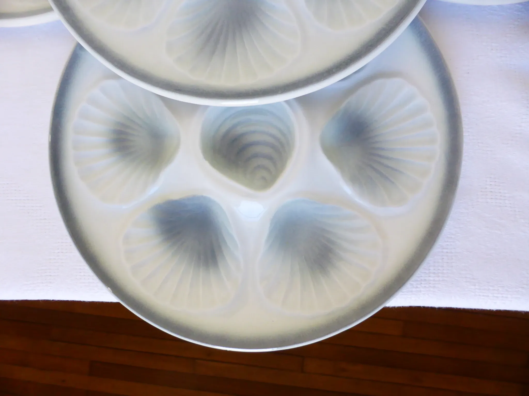 4 oyster plates Moulin des Loups 2106174