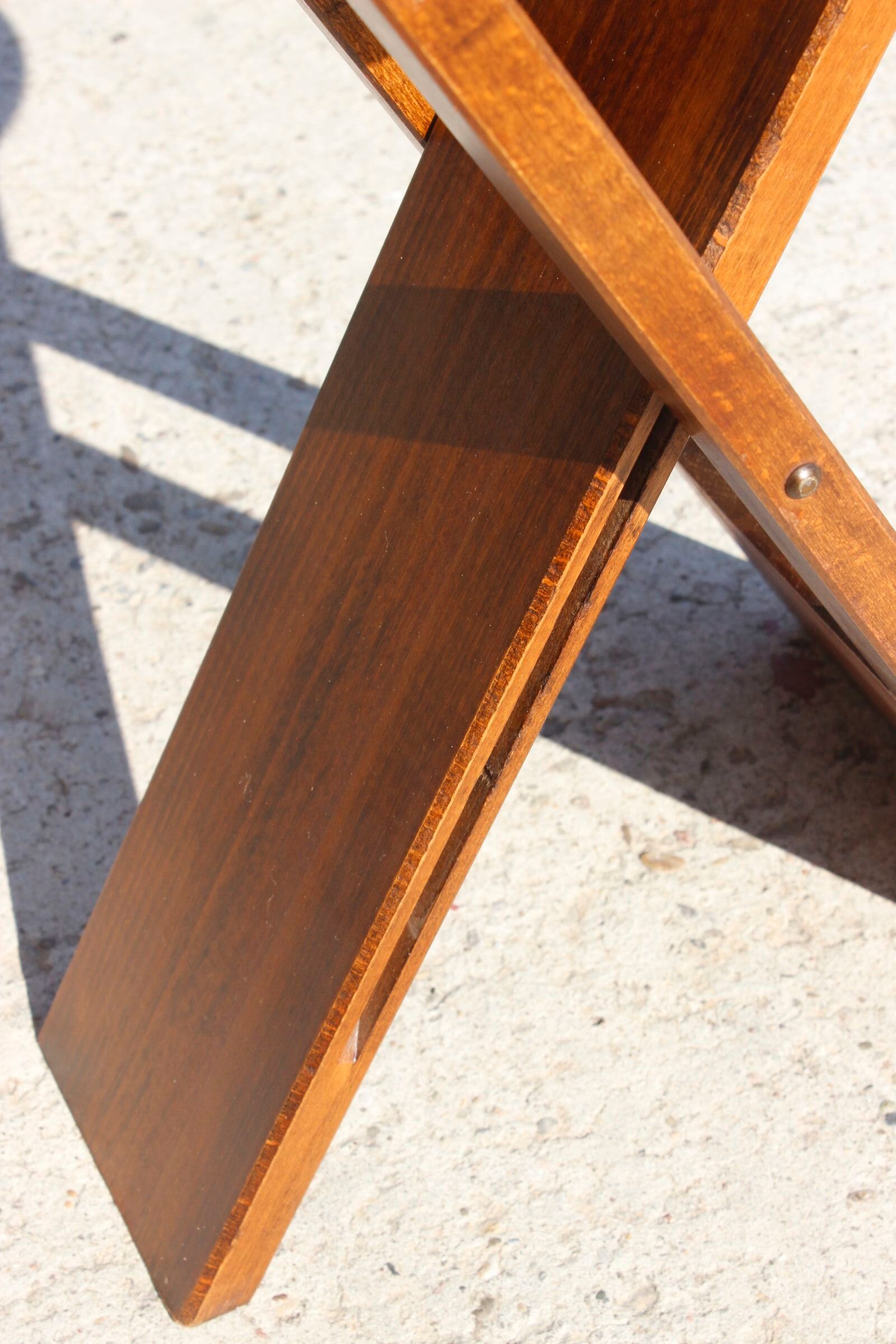 Stool model "suzy" design Adrian Reed