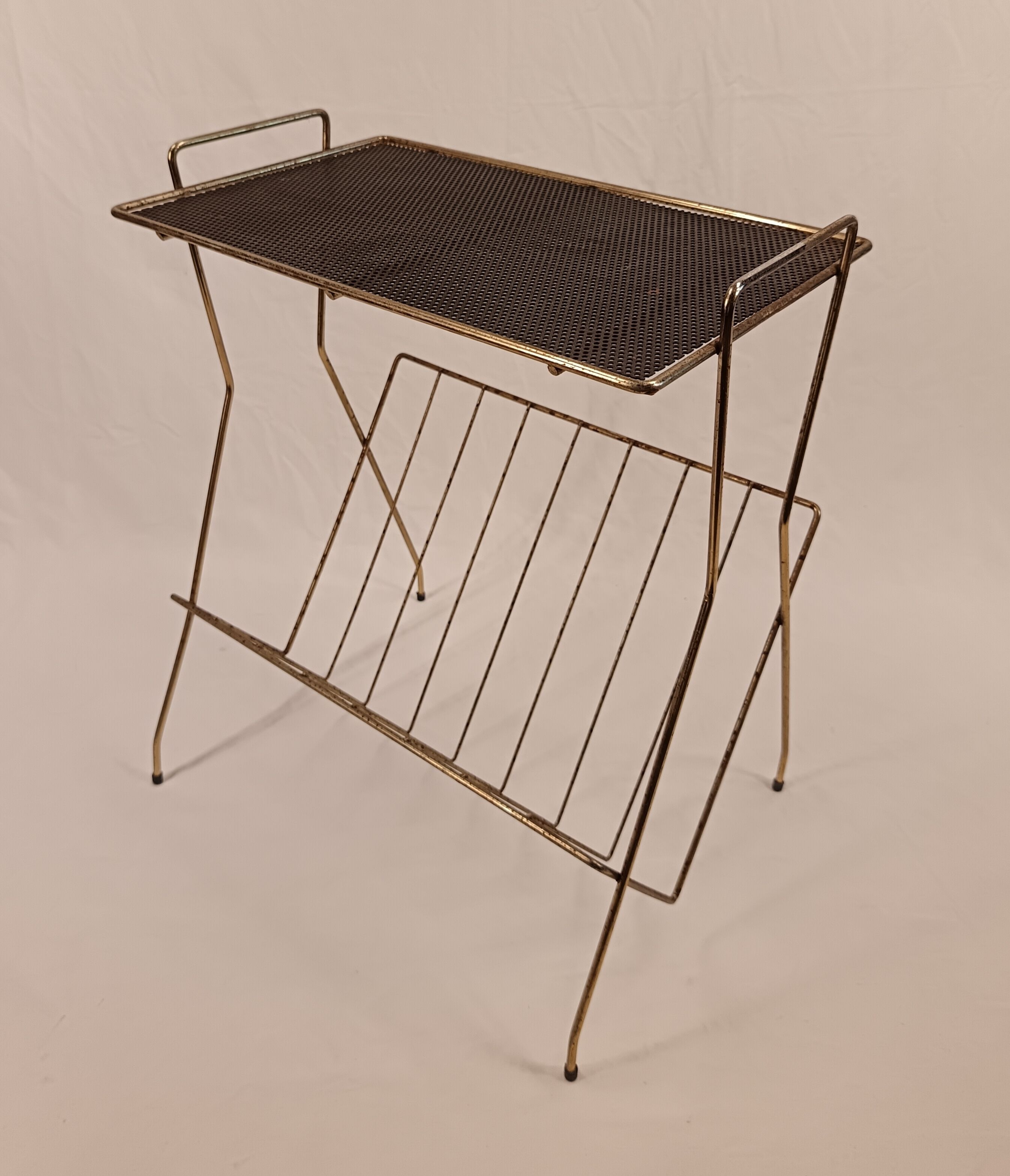Vinyl magazine rack