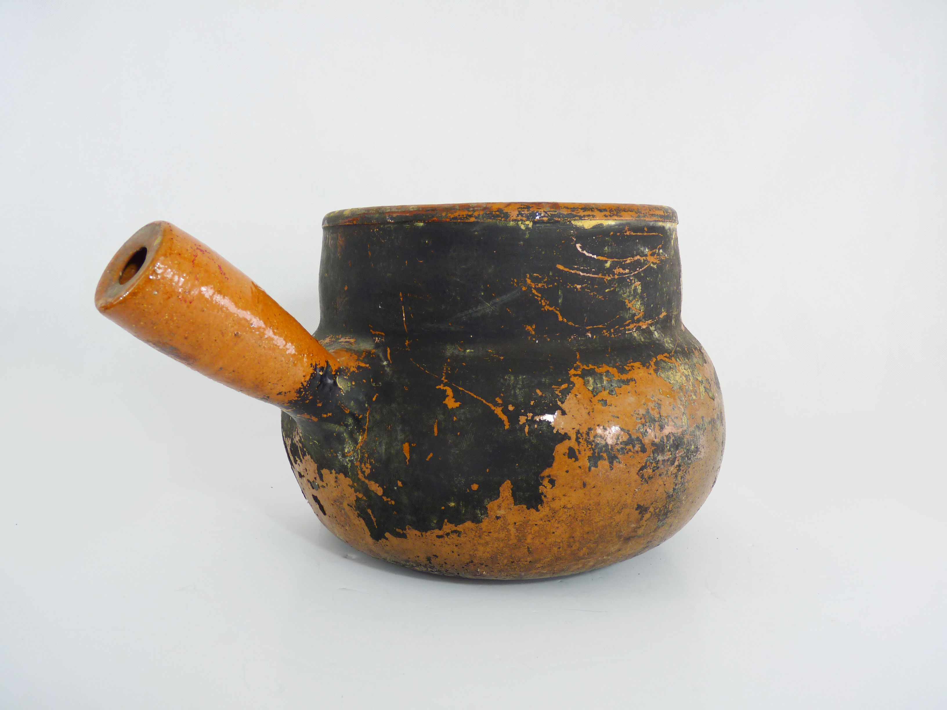 Old toupine, glazed terracotta pottery, haute Pyrenees